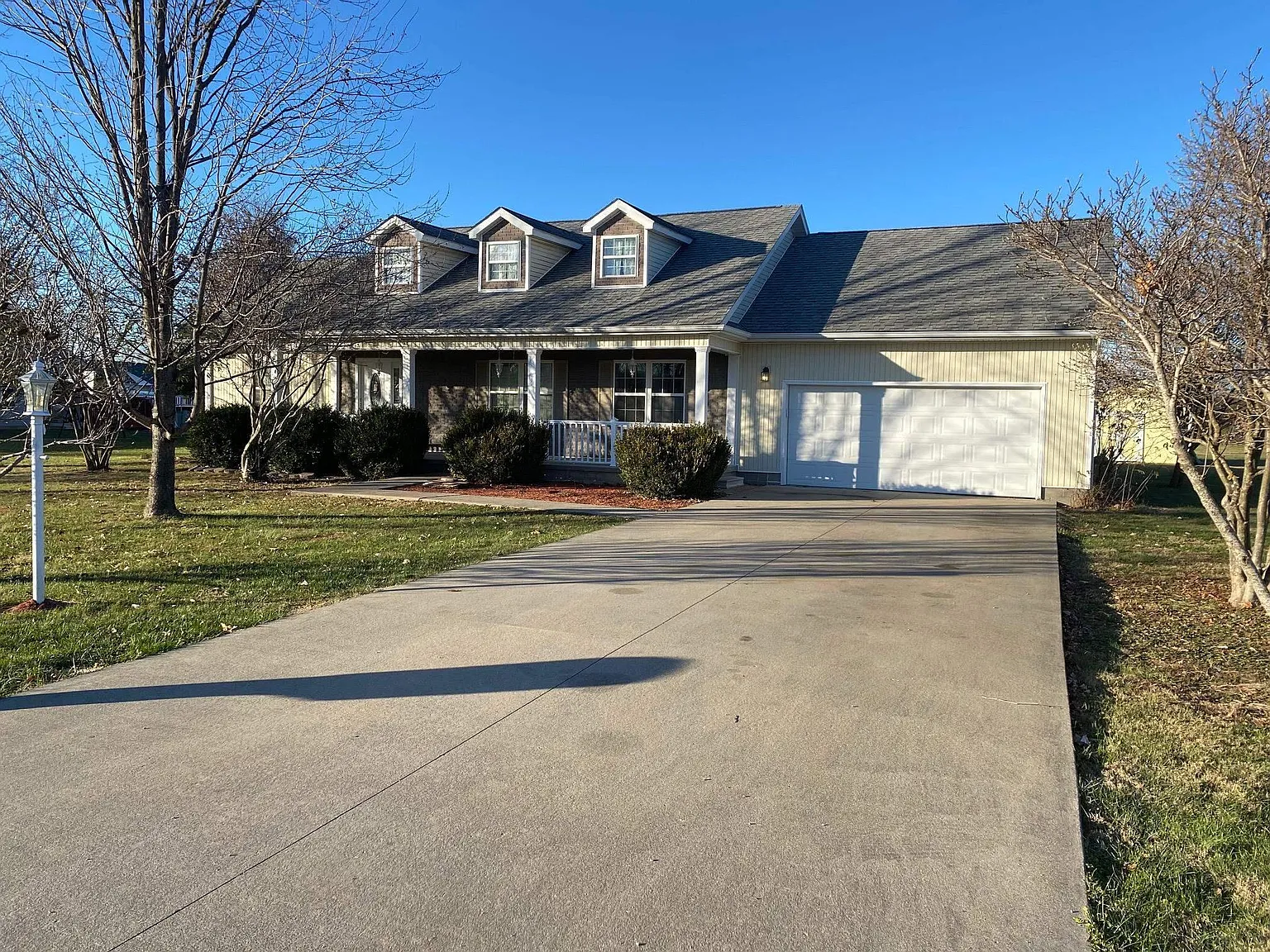 170 Diamond St photo 1