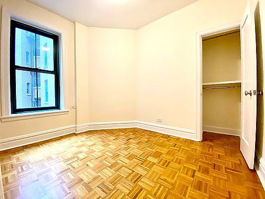 4th image of 523 E 78th St APT 4I