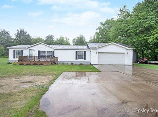 20495 Lake Montcalm Rd, Howard City, MI 49329