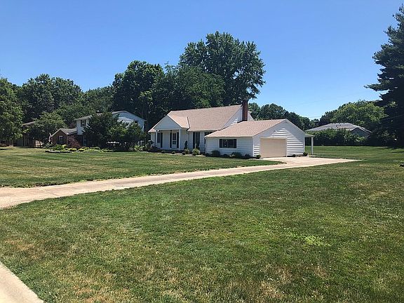 3rd image of 11512 Cherokee Ln