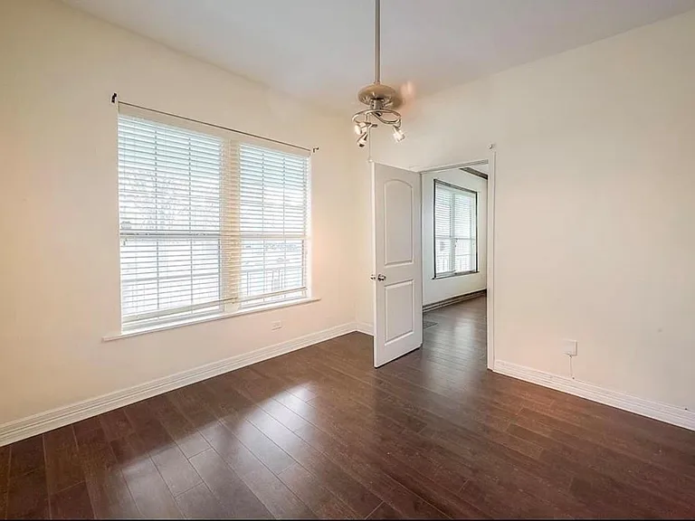 511 Bishop St — Photo 19