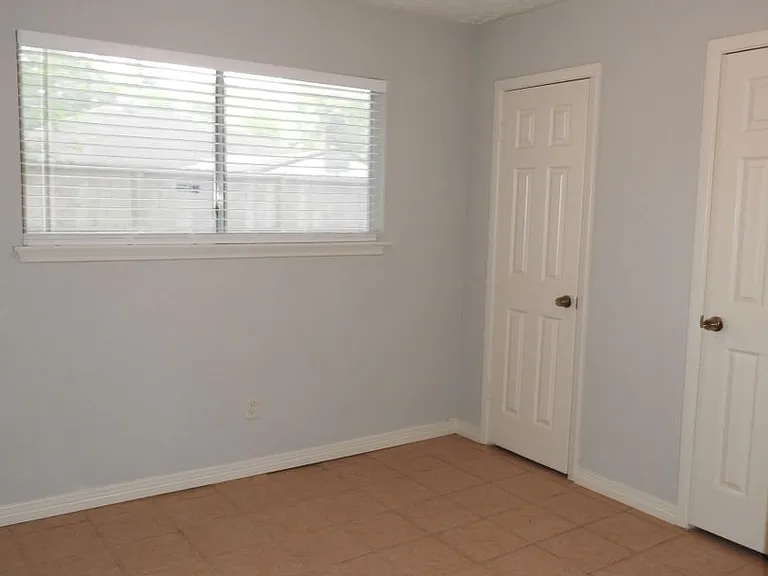 19902 Bishops Gate Ln — Photo 6
