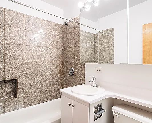 4th image of 249 E 10th St #1
