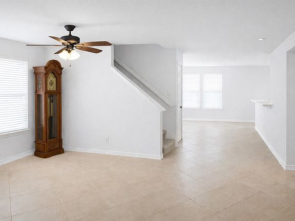 5th image of 2540 Blue Myrtle Way