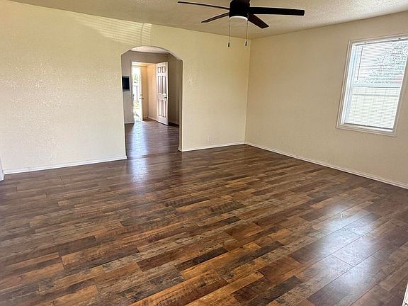 3rd image of 307 Avenue M