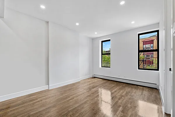 Rented by REAL New York | media 6