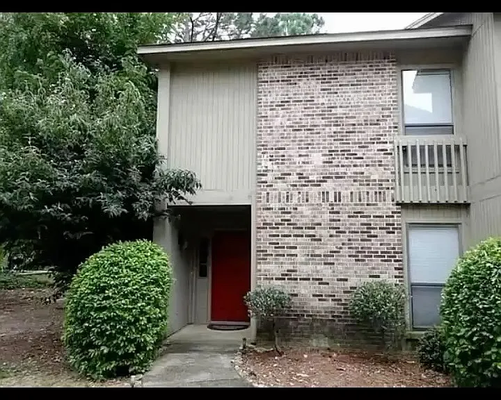 1033 Stonegate Dr #A — Photo 1