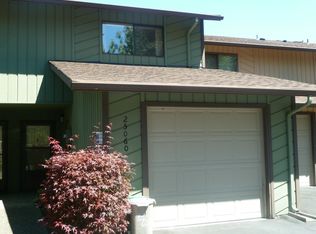 25060 Lake Fenwick Rd S, Kent, WA 98032