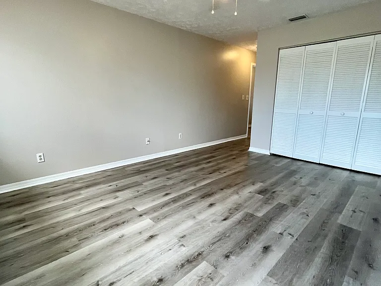 1580 SW Crossing Cir — Photo 13