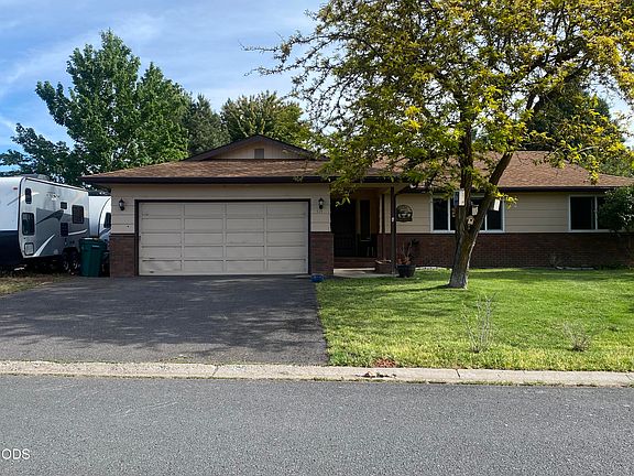 2nd image of 434 Pelican St