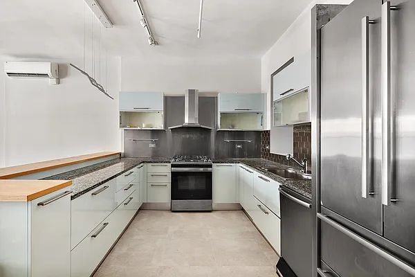 Rented by Compass | media 11