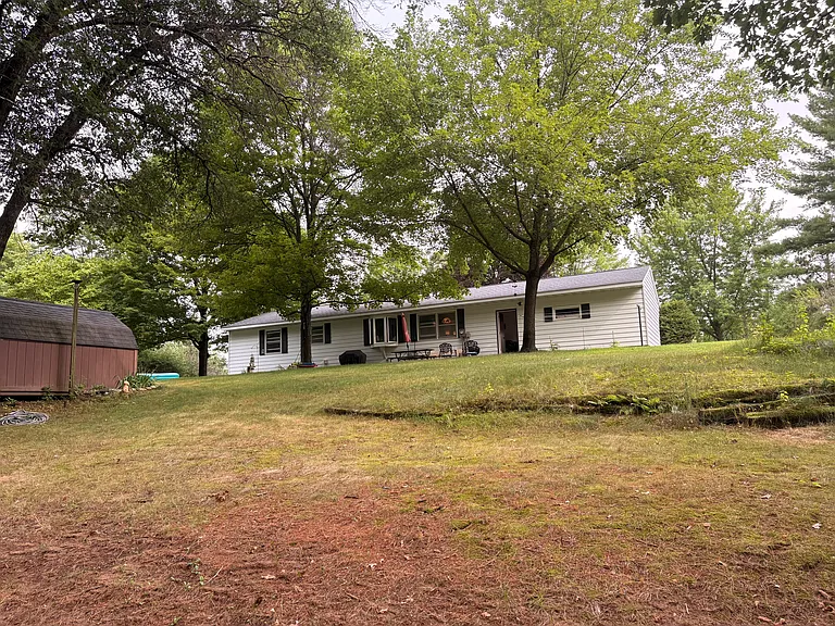 5570 Victorian Way — Photo 3
