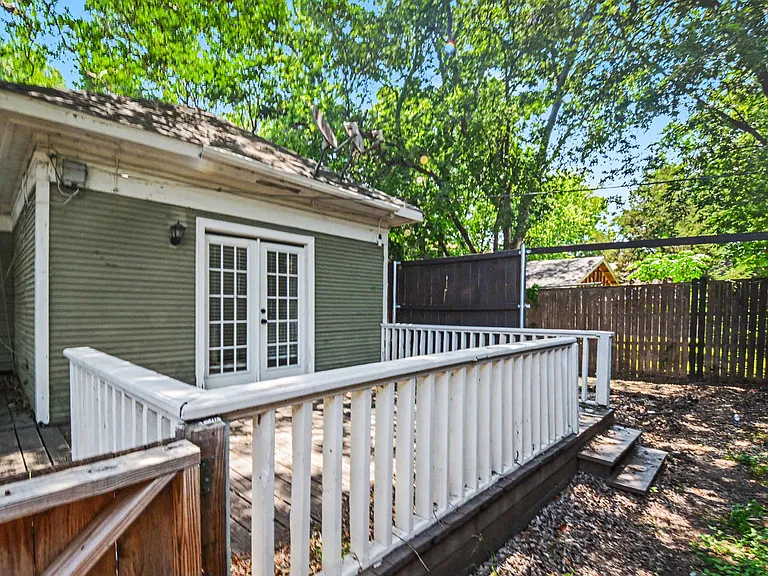 915 Annex Ave — Photo 18