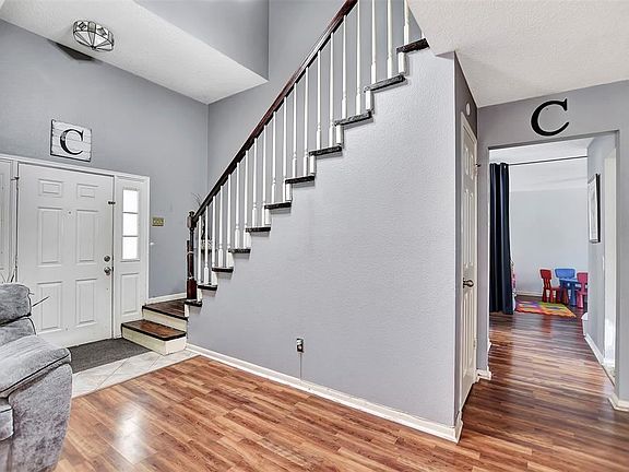 5th image of 18210 Lake Bend Dr