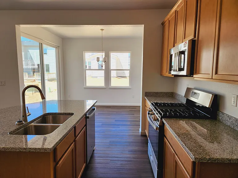 13385 Blue Amber Ct — Photo 7