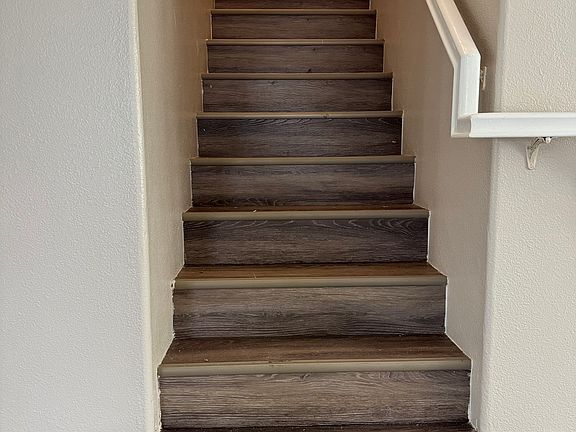 4th image of 13225 Acacia Ave