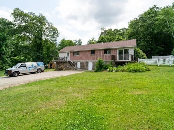 74 Schoolhouse Rd #10, Charlton, MA 01507
