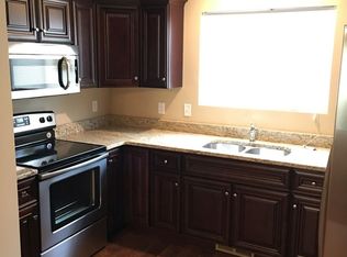 1821 Redstone Rd, Lincoln, NE 68521