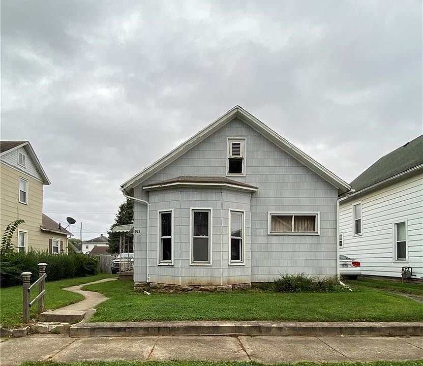 1st image of 923 W North St