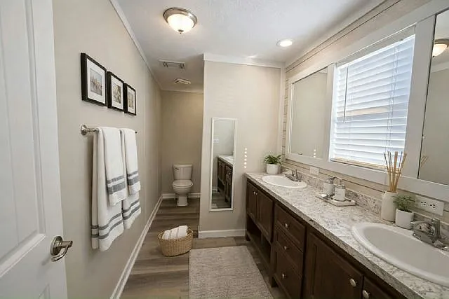 3 bed, 2.0 bath, 1120 sqft, $1,950 — Photo 3