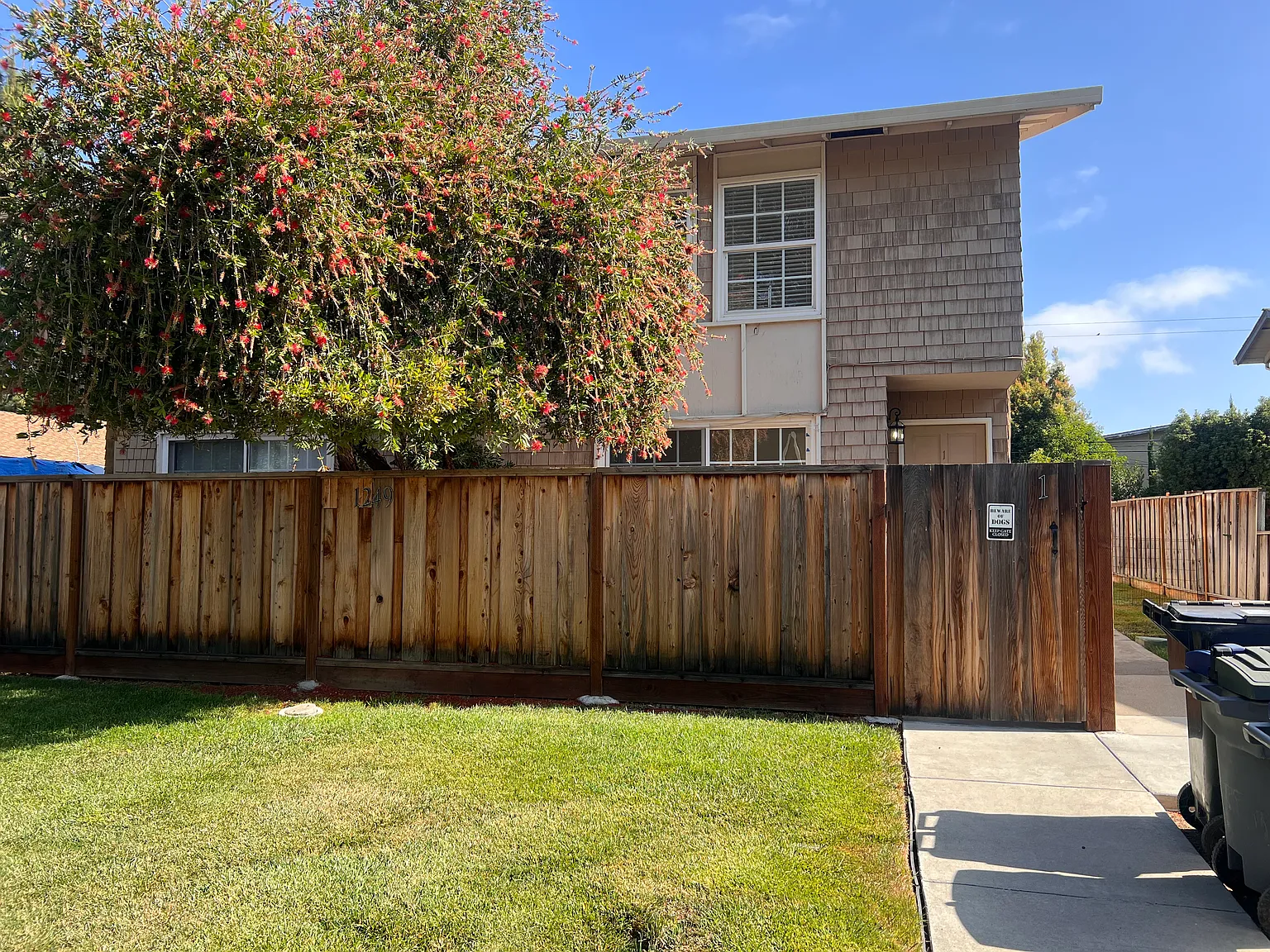 3 bed, 1.5 bath, 1200 sqft, $4,100 — Photo 2