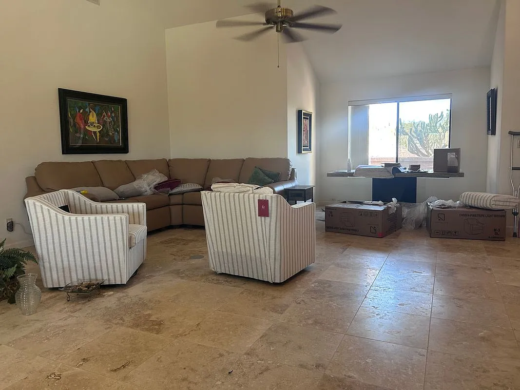 4 bed, 4.0 bath, 2934 sqft, $1,000 — Photo 2