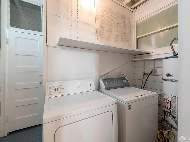 3877 Jackson St — Photo 16