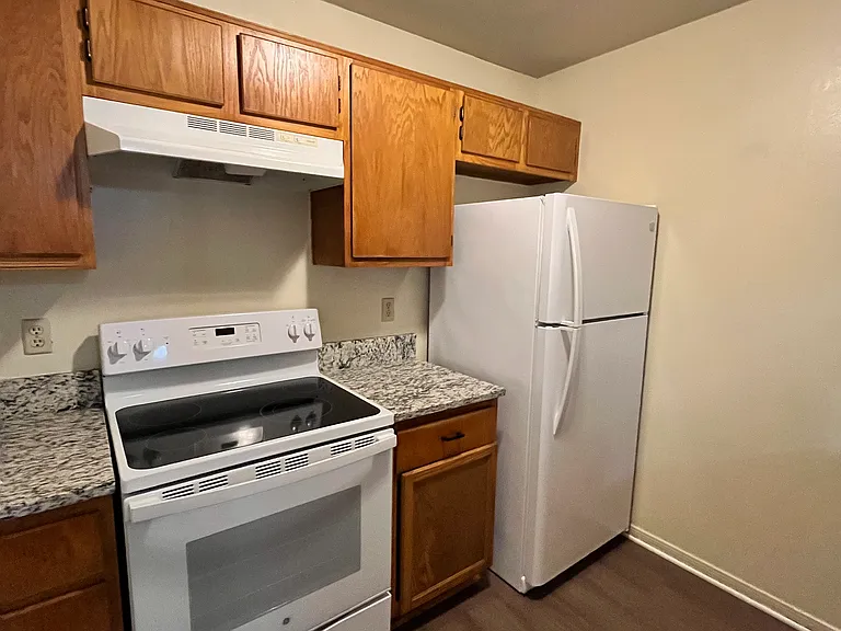 808 Navarro Dr #B — Photo 7
