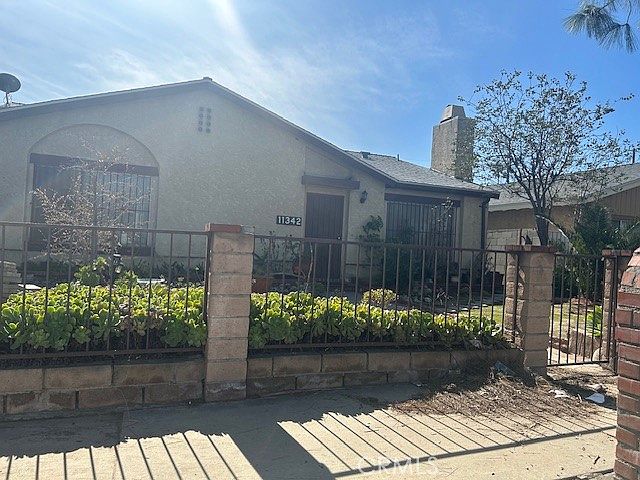 1st image of 11342 Strathern St