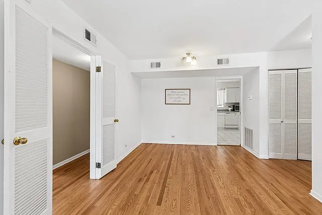 140 Green Bay Rd #2 — Photo 9