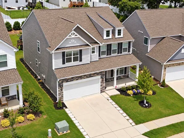 1516 Willbrook Dr, Fuquay Varina, NC 27526