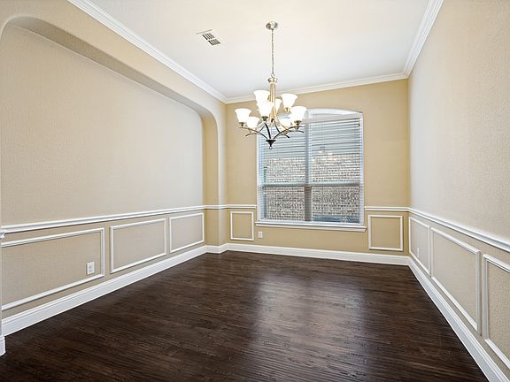 4th image of 2449 Kingsgate Dr