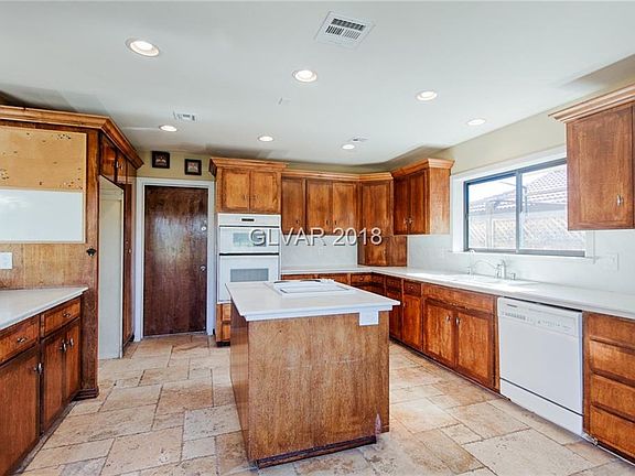 4th image of 1556 Sandra Dr #0