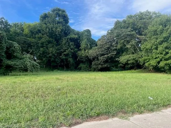 402 Martin Luther King Jr Blvd, Lexington, NC 27292