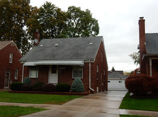 2020 Hubbell St, Dearborn, MI 48128