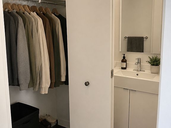 3rd image of 2905 Aurora Ave APT 129