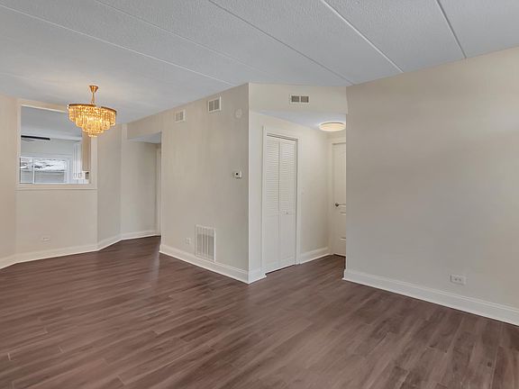 4th image of 9431 S 79th Ave