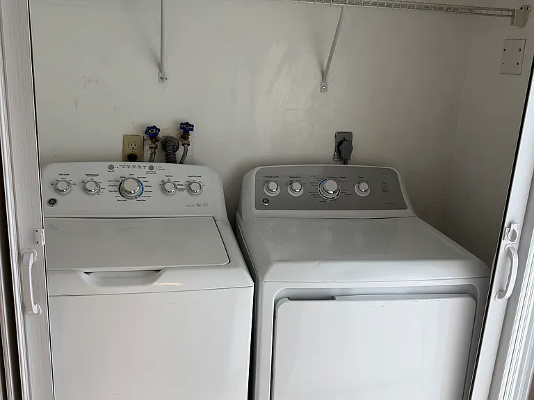 2306 W Ivy St — Photo 3