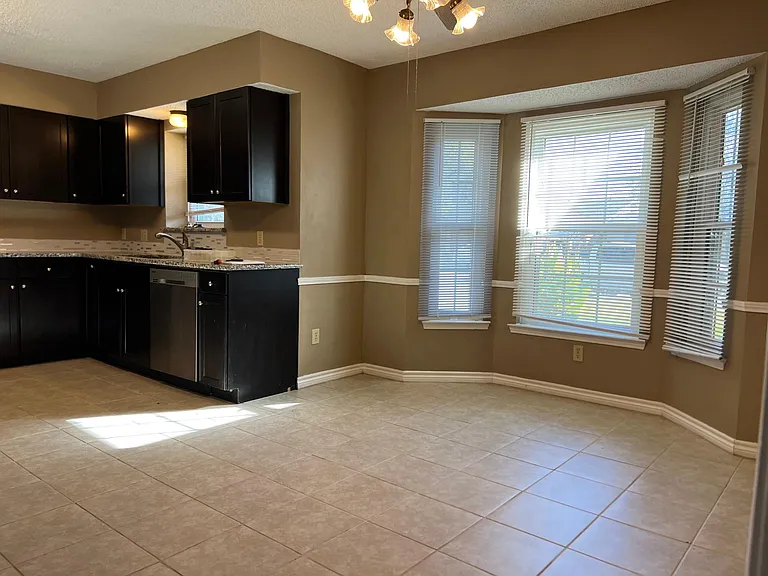 4007 Windy Meadow Ct — Photo 4