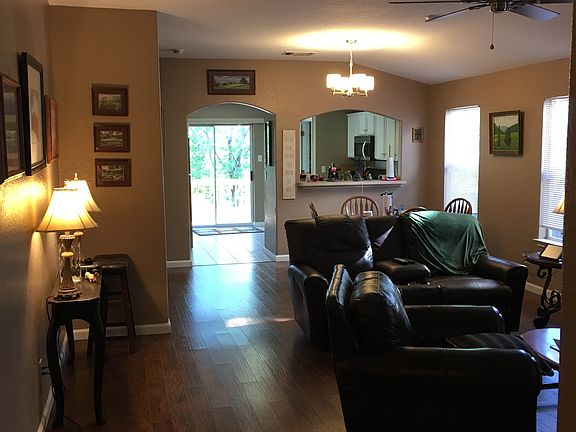 Living area from entry