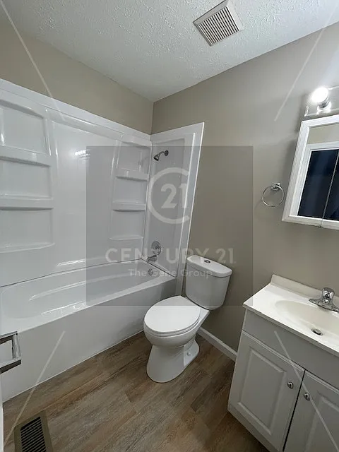 623-625 Bright Avenue - 625 — Photo 4