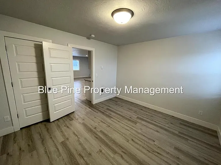 170 Opal Ct #2 — Photo 9