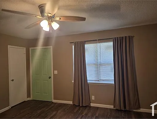 3 bed, 1000 sqft, $1,700 — Photo 4