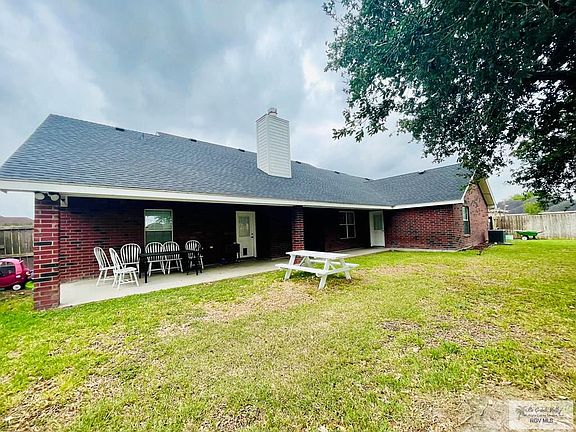 2nd image of 2810 Plumeria Ln