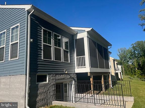 2nd image of 5707 Savannah Dr