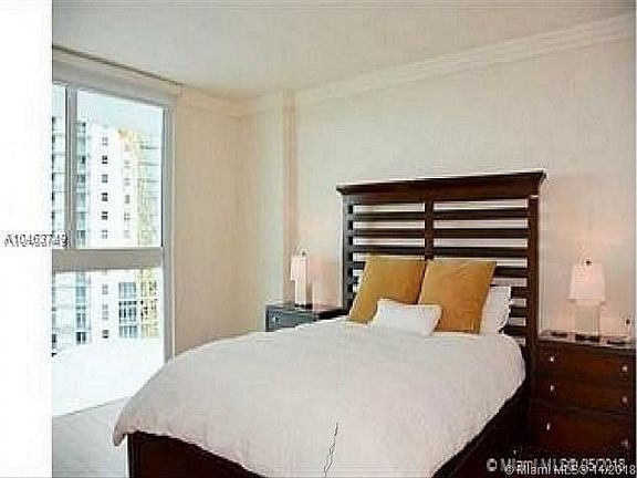 5th image of 1800 N Bayshore Dr APT 1001