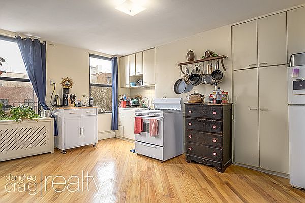 1st image of 508 President St #4
