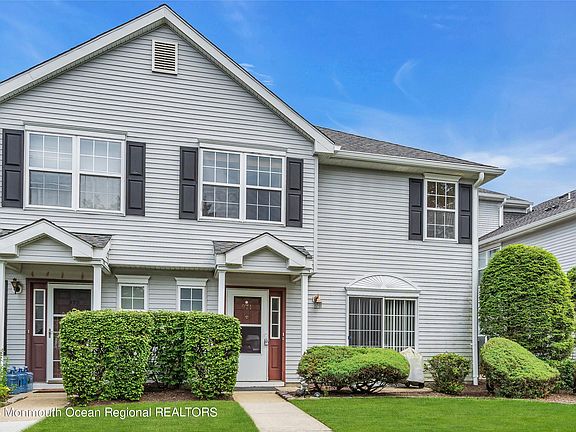 4th image of 971 Lily Ct