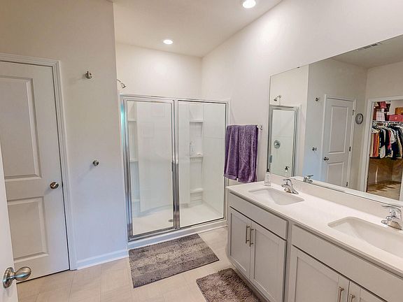 5th image of 1017 Broadlands Way