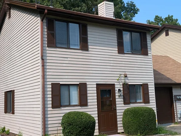 13 Wren Way, Howell, NJ 07731